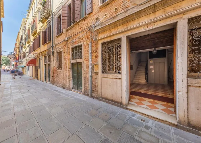 Most Convenient Apartment In Venice