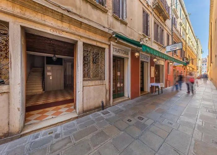 Most Convenient Apartment In Venice